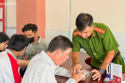 Công an TP Cần thơ đẩy mạnh chuyển đổi số phục vụ lợi ích của người dân