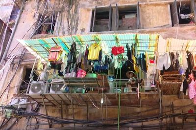 Sống mòn giữa ‘đất vàng’: Bài toán cải tạo tập thể 23 Hàng Bài