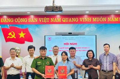 Phường Văn Miếu - Quốc Tử Giám bàn giao Ban Chỉ đạo 57 về phát triển khoa học, công nghệ