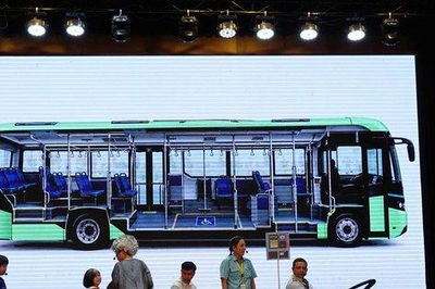 Hàng ngàn nhân viên xe buýt Transerco thi xây dựng văn hóa phục vụ