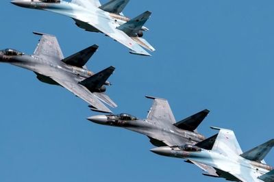 Cuộc cạnh tranh gay cấn giữa tiêm kích Su-35 Nga và F-16 Ukraine
