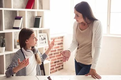 Nhóm 'Con ghét bố mẹ' biến mất, làm sao để bố mẹ và con cái lắng nghe nhau?