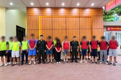 Hà Nội khởi tố 21 bị can về tội 'Buôn bán hàng cấm'