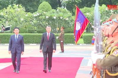 [Video] Việt Nam-Lào phát huy vai trò nòng cốt của quan hệ chính trị tin cậy