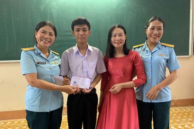 Điểm tựa cho ước mơ đến trường