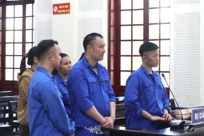 Nhóm nam thanh nữ tú tổ chức 'tiệc ke' trong quán karaoke lãnh án tù