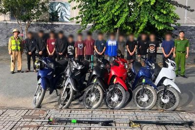 Xử lý nhóm 'báo thủ'