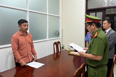'Con bạc' làm liều