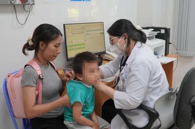 Mưa nắng thất thường, nhiều người đổ bệnh