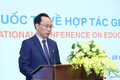 Phát triển con người là mục tiêu xuyên suốt của đổi mới giáo dục
