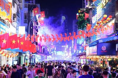 TPHCM có thể miễn 2 năm thuế thu nhập doanh nghiệp cho cá nhân, tổ chức phát triển kinh tế ban đêm