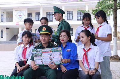Bồi đắp tình yêu biên cương từ mái trường liên cấp