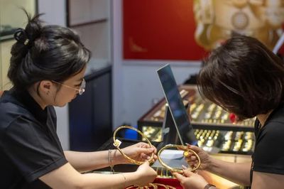 Giá vàng sáng nay 8/10/2026: Tiếp tục 'lặng sóng'