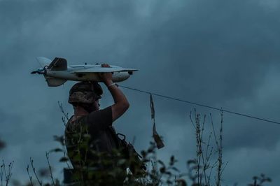 Các công ty châu Âu phát triển AI để giúp Ukraine đánh chặn UAV