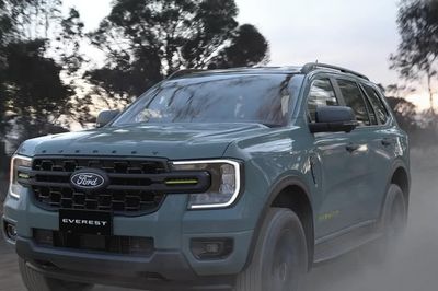 Ford Everest thêm phiên bản mới