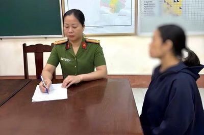 Công an kịp ngăn chặn vụ mua bán đất tiền tỷ từ dấu hiệu bất thường của sổ đỏ