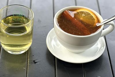 Biểu hiện lạ sau khi uống trà có thể là dấu hiệu đau tim