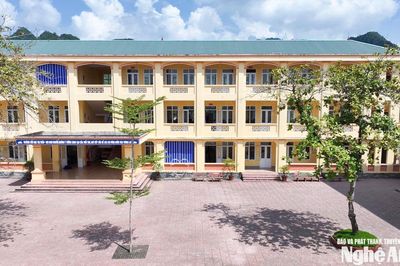 Nhiều giáo viên ở xã Quỳ Hợp băn khoăn về tiền thi đua khen thưởng