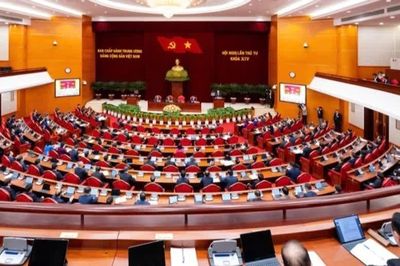 Trung ương thông qua nhiều nghị quyết, quy định quan trọng