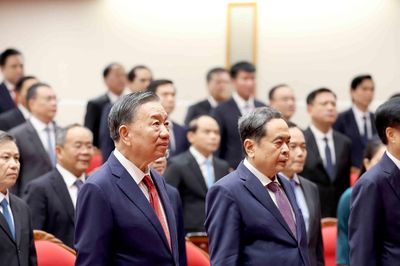Bế mạc Hội nghị lần thứ tư Ban Chấp hành Trung ương Đảng khóa XIV