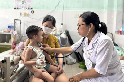 Trẻ em nhập viện do cúm mùa gia tăng