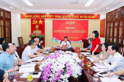 Hội thảo xác định tiêu chí lựa chọn nhân vật đưa vào Cuốn sách “Những người cộng sản ưu tú trên quê hương Ninh Bình” tập 1