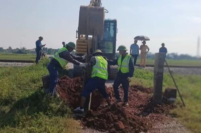 Đóng, thu hẹp 8 lối đi tự mở qua đường sắt ở Nghệ An