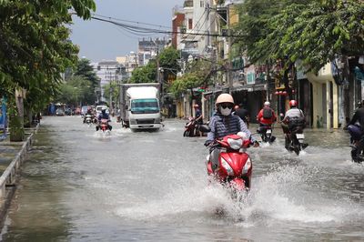 TP.HCM chỉ ra nguyên nhân nhiều tuyến đường ngập sâu, rút nước chậm
