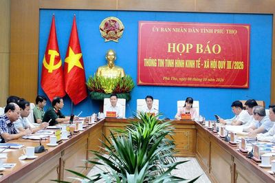 Phú Thọ: Quý IV quyết tâm thực hiện mục tiêu tăng trưởng GDP hai con số, gắn với an sinh xã hội