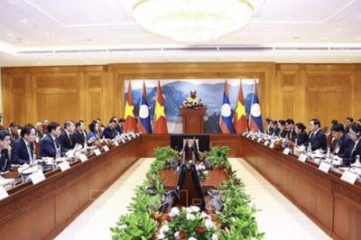 Thủ tướng Lê Minh Hưng hội kiến Chủ tịch Quốc hội Lào