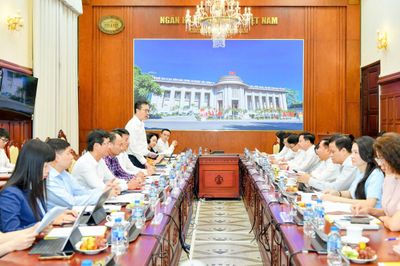 Công bố Quyết định kiểm tra việc thực hiện các quy định của pháp luật về công tác thi đua, khen thưởng tại NHNN