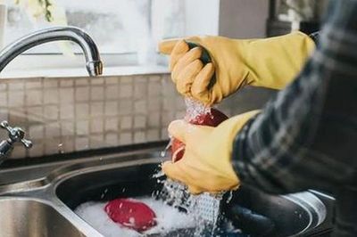 Đừng tiếc 5 loại lưới rửa bát này, nhiều người dùng suốt nhiều tháng mà không biết nguy cơ, nhất là loại số 4