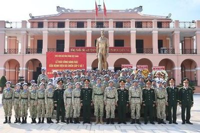 Những người lính mũ nồi xanh Việt Nam và hành trình mang hình ảnh đất nước ra thế giới