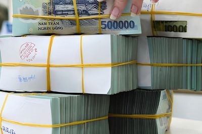 Lời khuyên cho người có 1 tỷ đồng gửi tiết kiệm kỳ hạn 12 tháng
