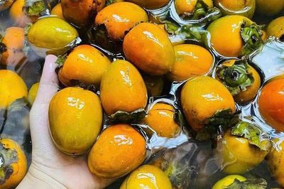 5 nhóm người nên thận trọng khi ăn quả hồng ngâm
