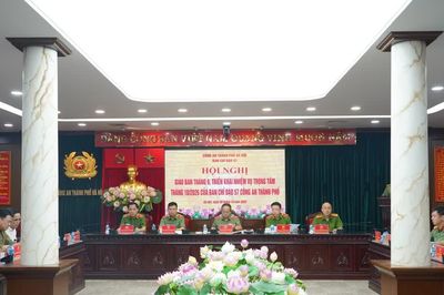 Khẩn trương tăng tốc, đẩy nhanh tiến độ các nhiệm vụ chuyển đổi số