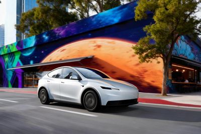 Tesla đang làm gì ở Việt Nam sau khi lập công ty?