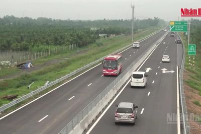 [Video] Tạm thời không xử phạt xe chạy dưới 60km/h tại một số đoạn dốc trên cao tốc