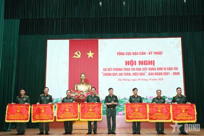 Sơ kết phong trào thi đua xây dựng đơn vị vận tải 'chính quy, an toàn, hiệu quả'