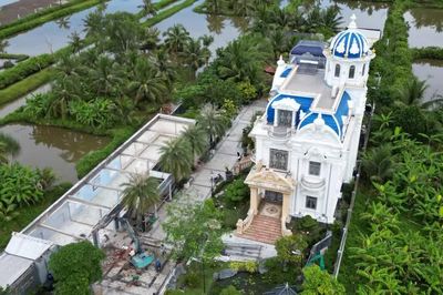 Chủ biệt thự 'đẹp nhất Cà Mau' tháo dỡ công trình vi phạm
