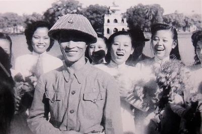 Trung tướng Vương Thừa Vũ: Mắt nhòa lệ vì niềm vui gặp mặt ngày 10/10/1954