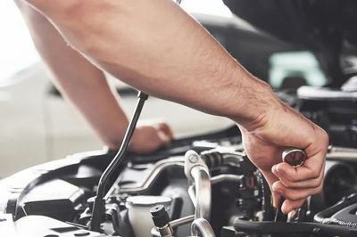 So sánh động cơ diesel và xăng: Loại nào dễ sửa hơn cho người dùng tự làm?