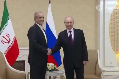 Ông Putin hội đàm với Tổng thống Iran, cam kết hỗ trợ chấm dứt xung đột Trung Đông
