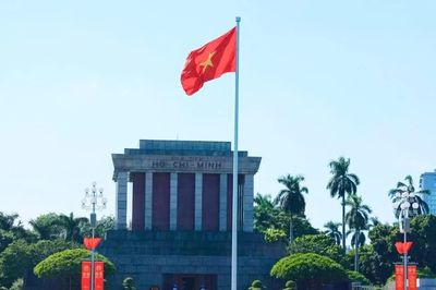 Hà Nội rực rỡ cờ hoa những ngày tháng mười lịch sử