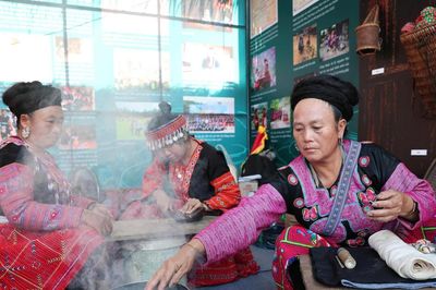 Lên Điện Biên trải nghiệm sắc màu văn hóa dân tộc Mông