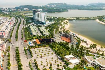 Nhìn từ trên cao sân khấu Hoa hậu Việt Nam bên bãi biển Đồ Sơn