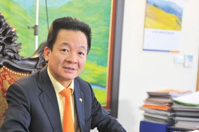 Tín dụng tăng mạnh, cổ phiếu ngân hàng vẫn chìm trong sắc đỏ