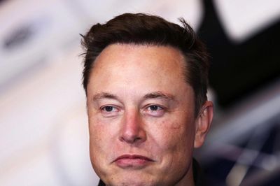 Elon Musk tung chiêu, Starlink đe dọa thị phần của 3 ông lớn viễn thông Mỹ
