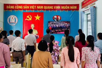 Bộ Chính trị: Đảng viên không lợi dụng vị trí để can thiệp công việc nơi cư trú