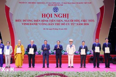 Thủ đô Hà Nội vinh danh 9 'Công dân Thủ đô ưu tú' năm 2026